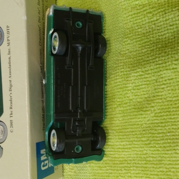 Toy car - Picture 2 of 4